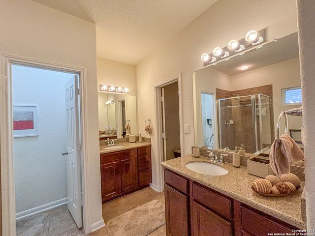 25010 Buttermilk Ln, San Antonio, TX 78255