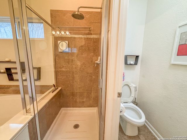 25010 Buttermilk Ln, San Antonio, TX 78255