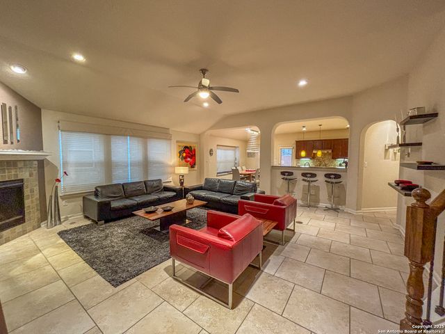 25010 Buttermilk Ln, San Antonio, TX 78255