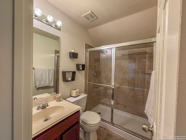 25010 Buttermilk Ln, San Antonio, TX 78255