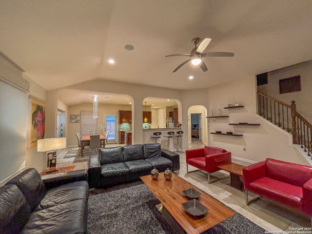 25010 Buttermilk Ln, San Antonio, TX 78255