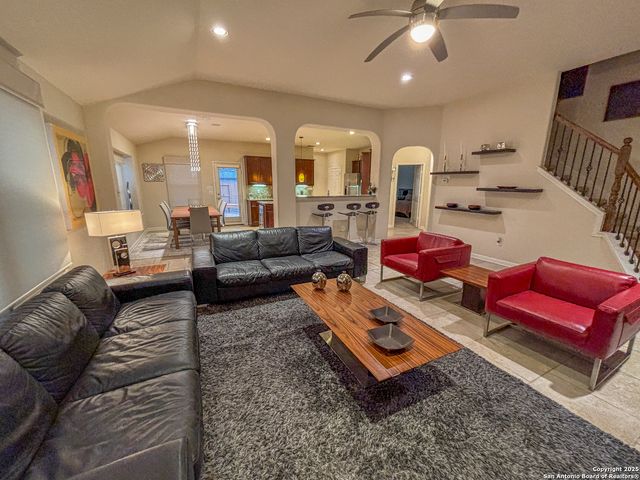 25010 Buttermilk Ln, San Antonio, TX 78255