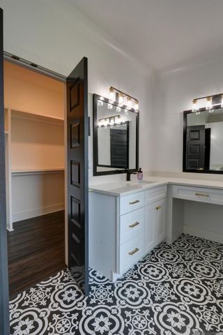 245 Marion Dr, Baton Rouge, LA 70806