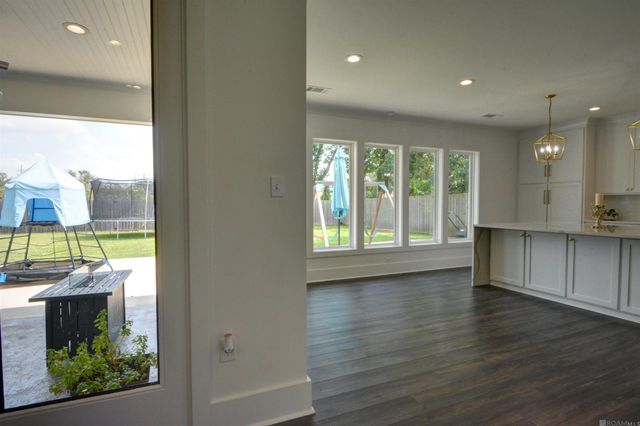 245 Marion Dr, Baton Rouge, LA 70806