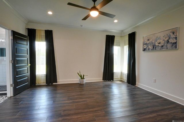 245 Marion Dr, Baton Rouge, LA 70806