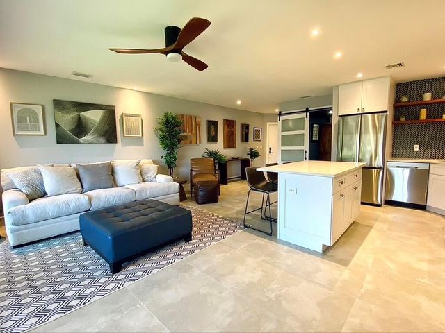342 Southwind Drive 205, North Palm Beach, FL 33408