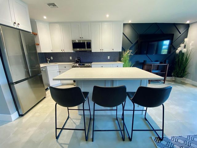 342 Southwind Drive 205, North Palm Beach, FL 33408