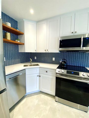 342 Southwind Drive 205, North Palm Beach, FL 33408