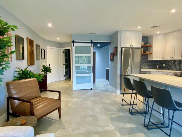 342 Southwind Drive 205, North Palm Beach, FL 33408