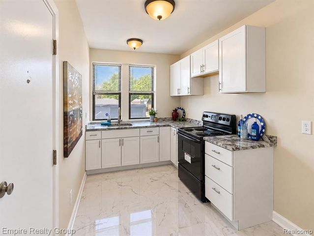 7740 3rd Avenue 102, Detroit, MI 48202
