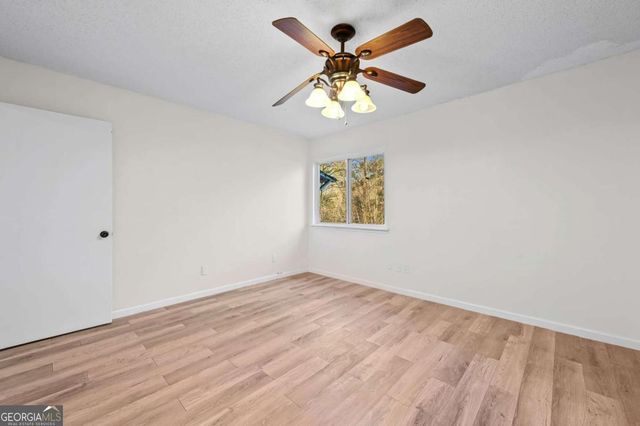 579 Northridge Crossing Drive, Atlanta, GA 30350