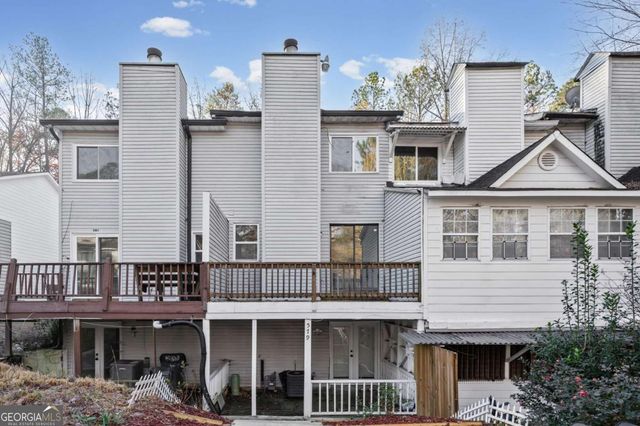 579 Northridge Crossing Drive, Atlanta, GA 30350