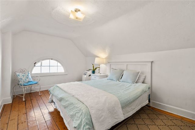 34 Bull Street, Newport, RI 02840