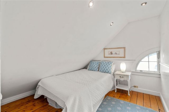 34 Bull Street, Newport, RI 02840