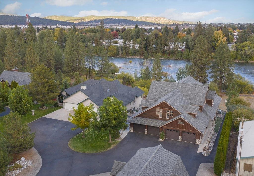 18319 E Riverway Ave, Spokane Valley, WA 99016