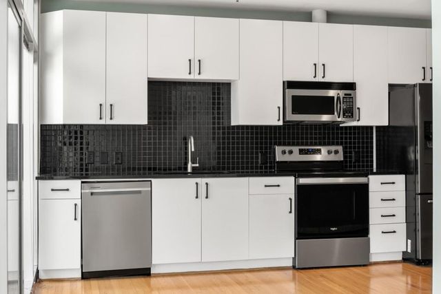 923 Peachtree NE Street 932, Atlanta, GA 30309