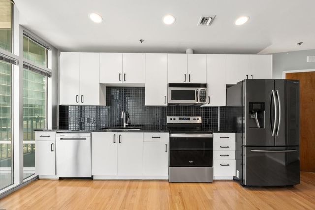 923 Peachtree NE Street 932, Atlanta, GA 30309