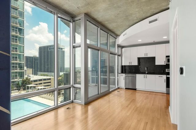 923 Peachtree NE Street 932, Atlanta, GA 30309