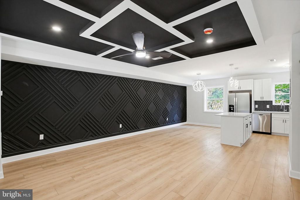 Image 2 of property listing at 4102 THE ALAMEDA, Baltimore, MD 21218