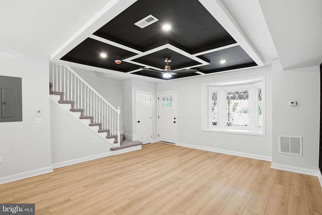 Image 4 of property listing at 4102 THE ALAMEDA, Baltimore, MD 21218