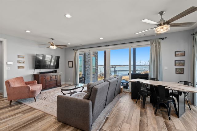 174 Ocean Drive, Gun Barrel City, TX 75156