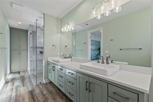 174 Ocean Drive, Gun Barrel City, TX 75156