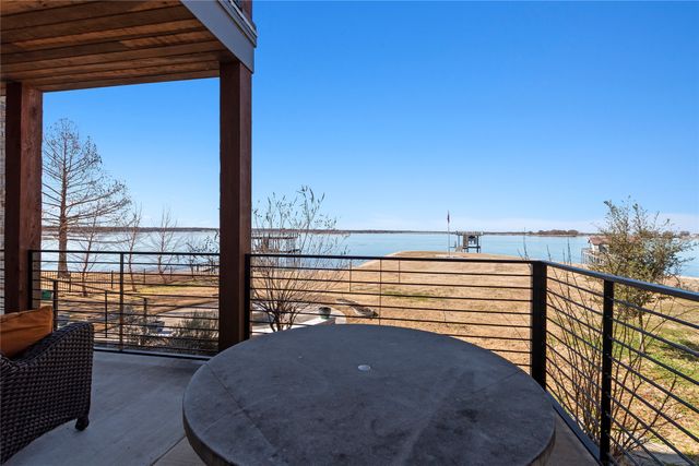 174 Ocean Drive, Gun Barrel City, TX 75156