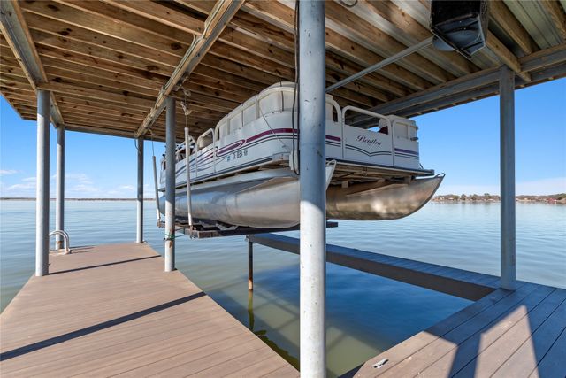 174 Ocean Drive, Gun Barrel City, TX 75156