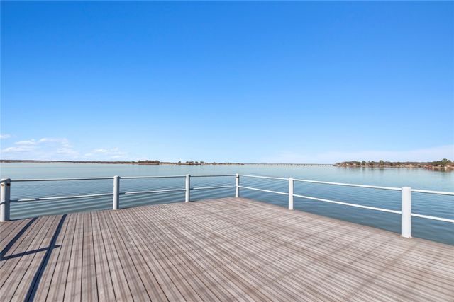 174 Ocean Drive, Gun Barrel City, TX 75156