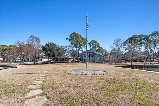 174 Ocean Drive, Gun Barrel City, TX 75156