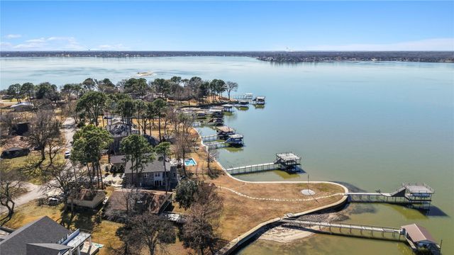 174 Ocean Drive, Gun Barrel City, TX 75156