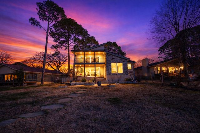 174 Ocean Drive, Gun Barrel City, TX 75156