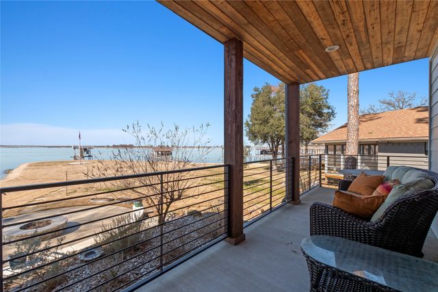 174 Ocean Drive, Gun Barrel City, TX 75156