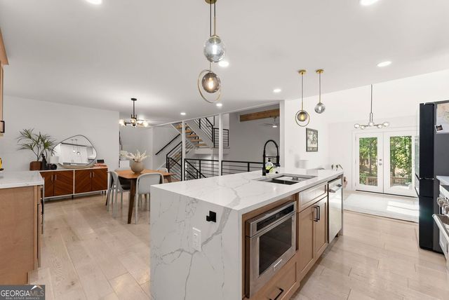 3040 Roxburgh Drive, Roswell, GA 30076