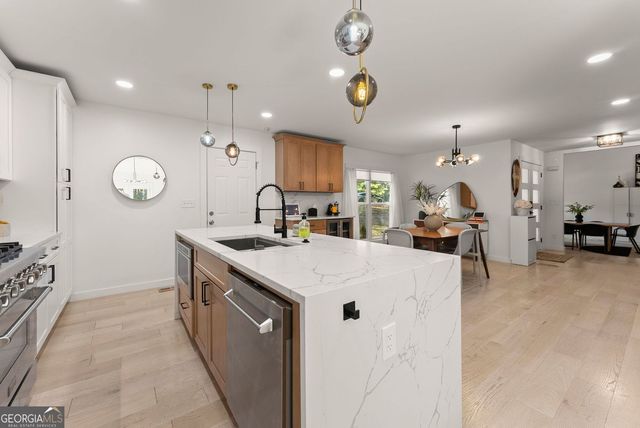 3040 Roxburgh Drive, Roswell, GA 30076