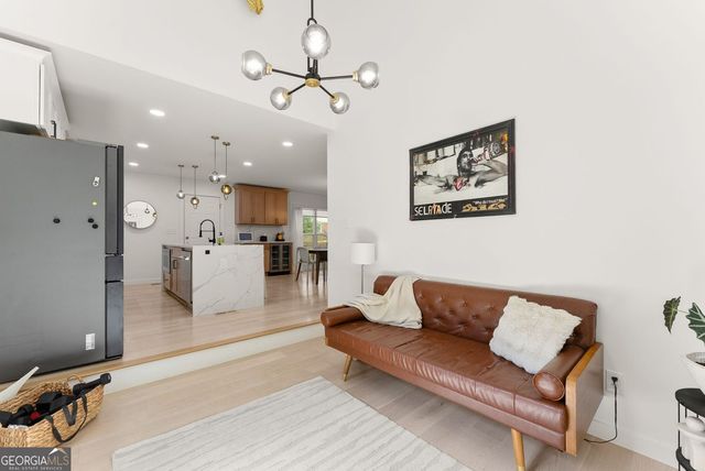 3040 Roxburgh Drive, Roswell, GA 30076
