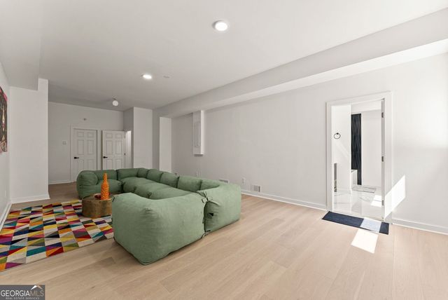 3040 Roxburgh Drive, Roswell, GA 30076
