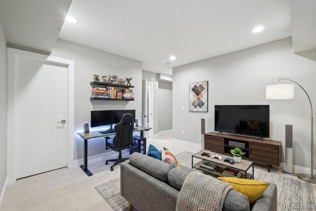 558 Madison Street, Denver, CO 80206