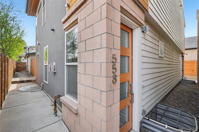 558 Madison Street, Denver, CO 80206