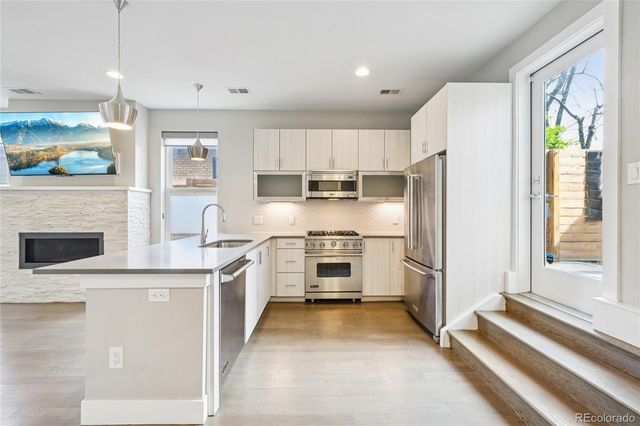 558 Madison Street, Denver, CO 80206