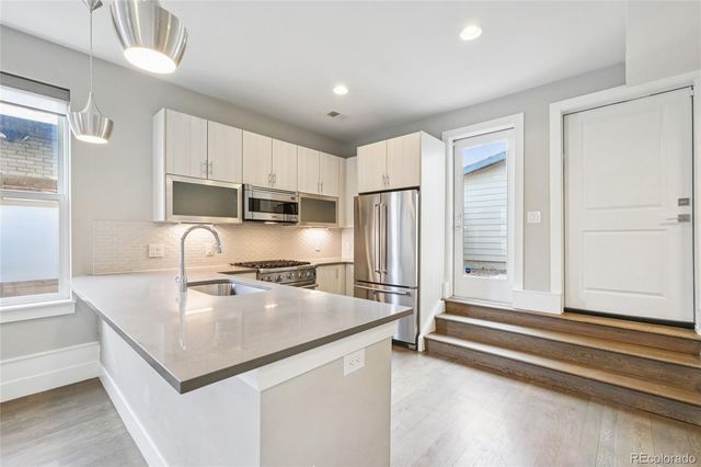 558 Madison Street, Denver, CO 80206