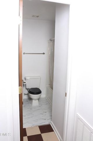 4907 Hollenden Drive 106, Raleigh, NC 27616