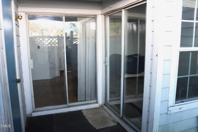 4907 Hollenden Drive 106, Raleigh, NC 27616