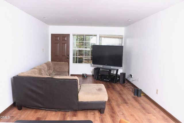 4907 Hollenden Drive 106, Raleigh, NC 27616