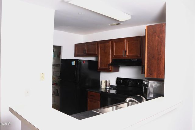 4907 Hollenden Drive 106, Raleigh, NC 27616