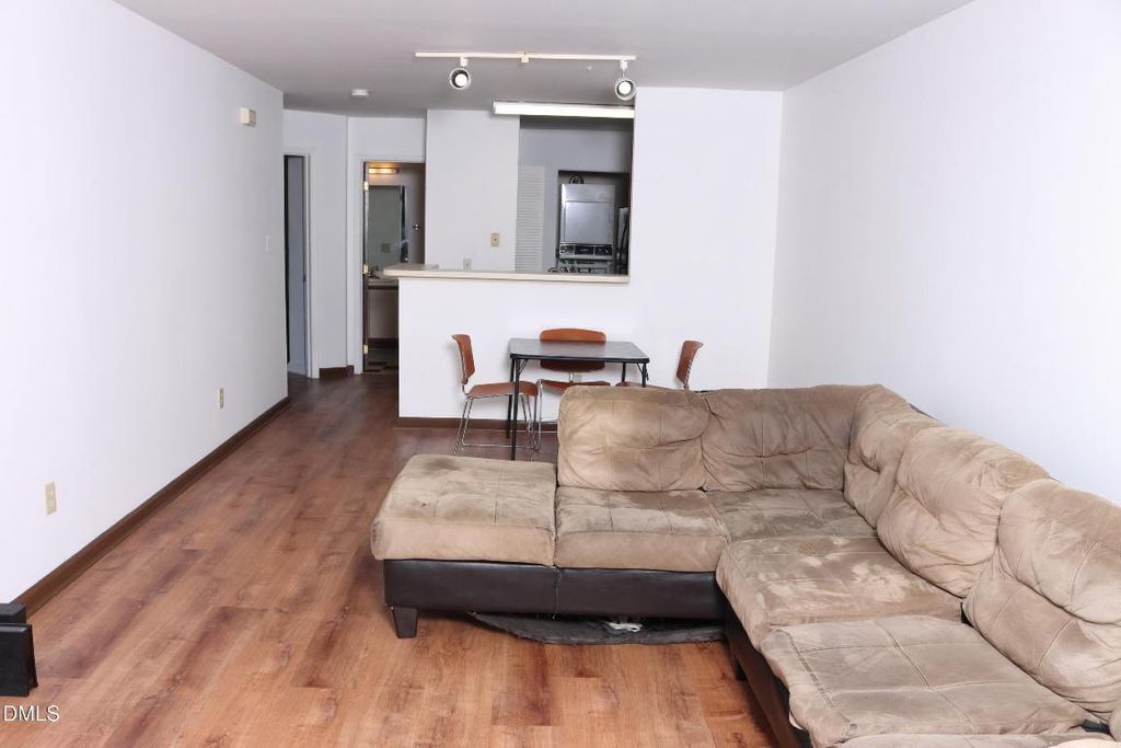 4907 Hollenden Drive 106, Raleigh, NC 27616