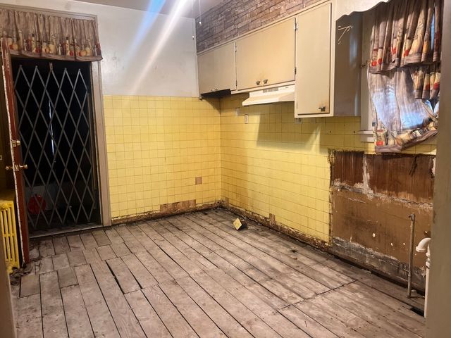 8753 S Laflin Street, Chicago, IL 60620