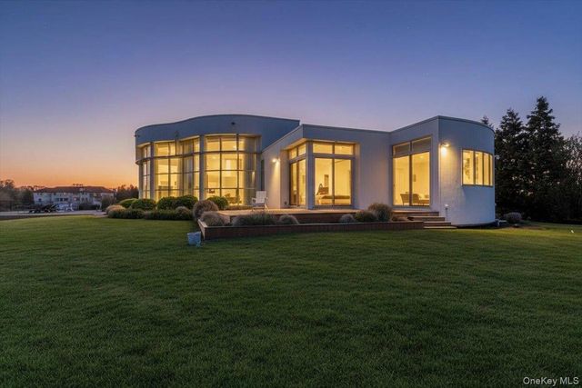 50 Heron Drive, Hewlett Bay Park, NY 11557