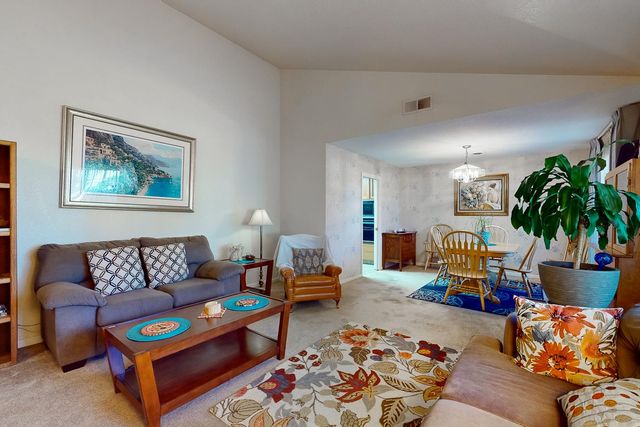 998 Mariposa Dr, Yuba City, CA 95991