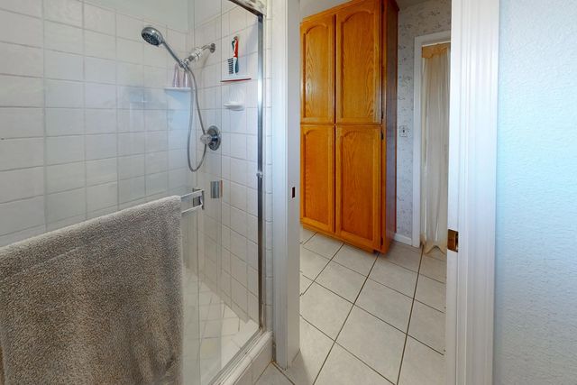 998 Mariposa Dr, Yuba City, CA 95991